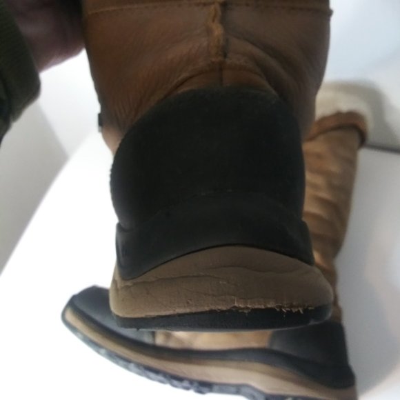 Ugg Adirondack III Tall Boots Waterproof Lace-Up Suede Leather Sherpa Size 8 - Picture 11 of 12